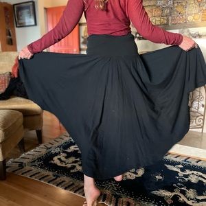 Full black cotton skirt